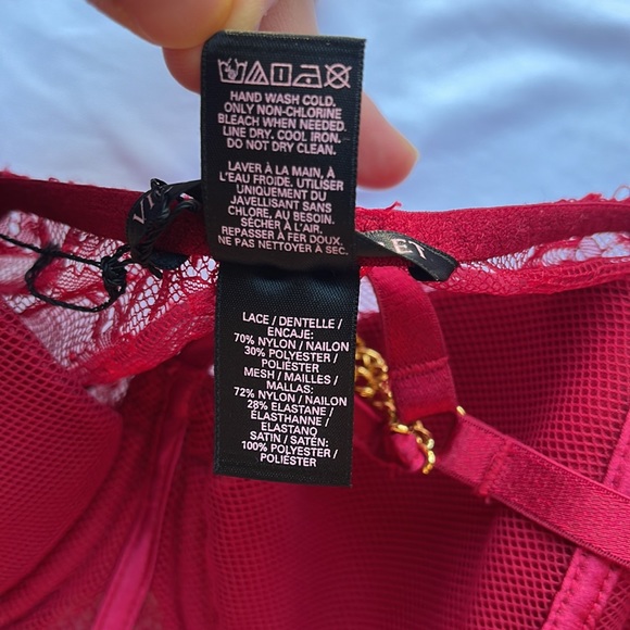 Victoria’s Secret Red Lace Long Teddy Front Slit 36C With Golden Chain Detail - Picture 7 of 11